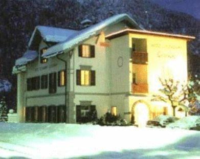 Hotel Grischuna Filisur Exteriér fotografie